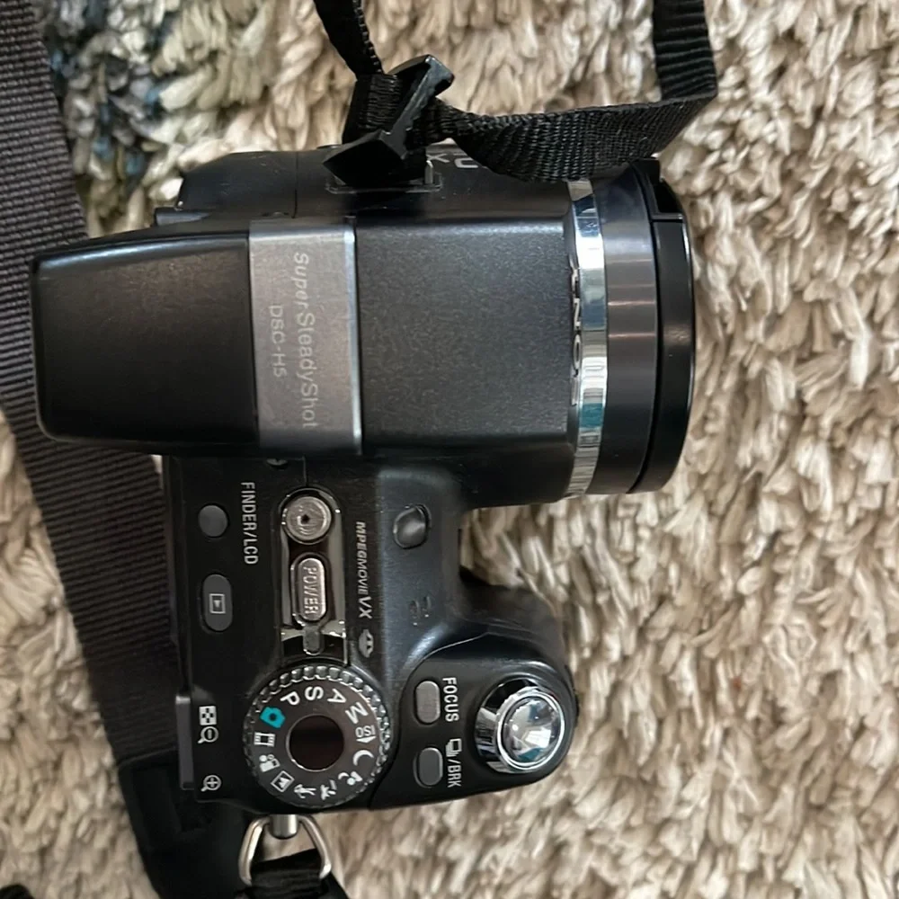 Sony camera - Picture 4 of 5